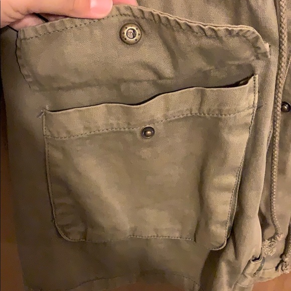 Green jacket - Picture 4 of 5